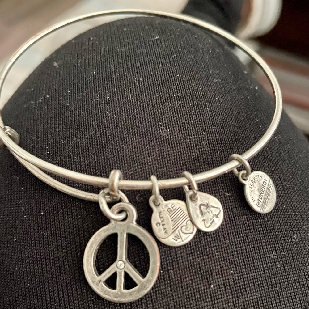 Alex and Ani PEACE SIGN bracelet.  Pre-owned, slightly tarnished.